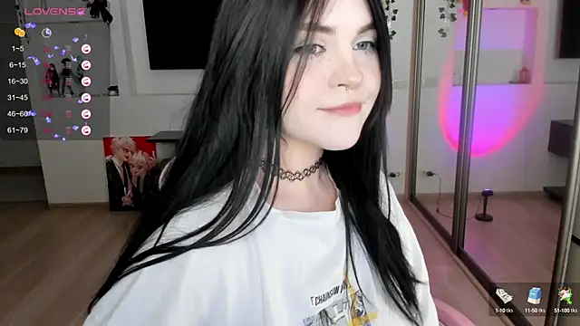 Snapshot of SelenaCute chatting on 12, 12, 2024 SelenaCute online show from 12, 12, 2024