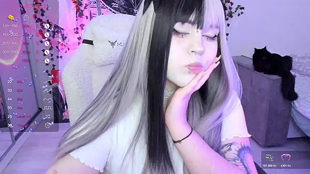 SelenaCute online show from 19, 11, 2025