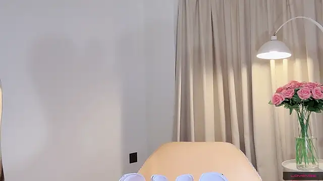 lvy-w online show from 12, 4, 2026