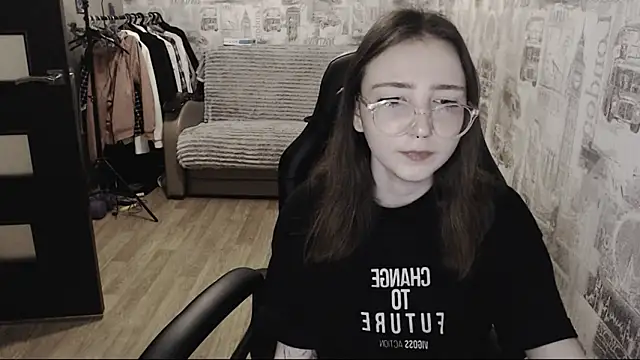 Snapshot of AmeliaKamishiro chatting on 11, 12, 2024 AmeliaKamishiro online show from 11, 12, 2024