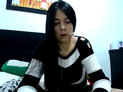 Snapshot of Alexxawinter chatting on 15, 11, 2025 Alexxawinter online show from 15, 11, 2025