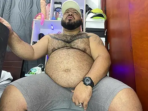 Latino bigcock online show from 4, 2, 2025