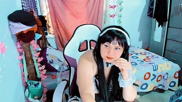 Snapshot of SofiaOlivares chatting on 18, 12, 2025 SofiaOlivares online show from 18, 12, 2025