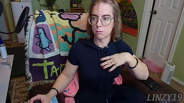 Linzy 19 online show from 16, 2, 2025