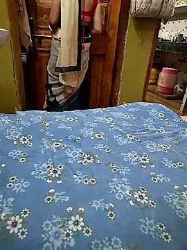 COUPLLE VILLAGE online show from 19, 1, 2026