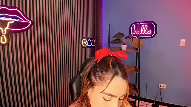 emily roberts1 online show from 17, 11, 2025