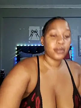 Snapshot of Toya_P chatting on 3, 11, 2025 Toya P online show from 3, 11, 2025