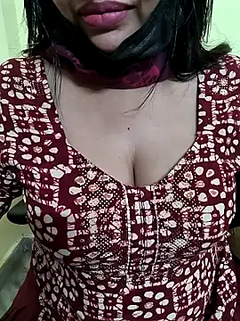 Snapshot of lovely_zara chatting on 2, 1, 2025 lovely zara online show from 2, 1, 2025