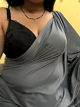 Snapshot of lovely_zara chatting on 6, 2, 2025 lovely zara online show from 6, 2, 2025