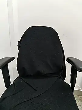 Snapshot of lovely_zara chatting on 10, 10, 2025 lovely zara online show from 10, 10, 2025