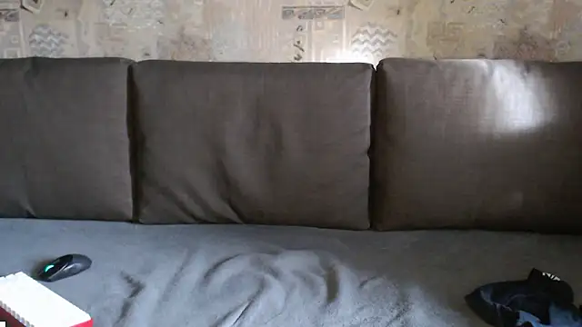 Student Oliver online show from 8, 3, 2026