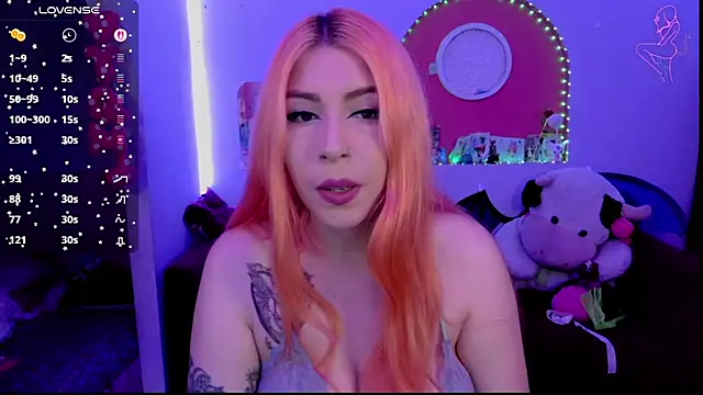 Snapshot of ValentinaMiller_ chatting on 19, 11, 2025 ValentinaMiller online show from 19, 11, 2025