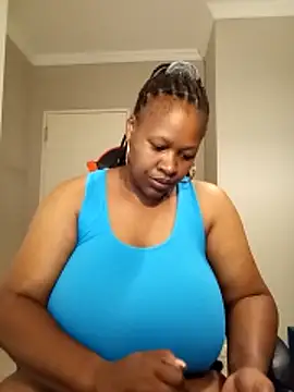 bustylisa1983 online show from 18, 3, 2026