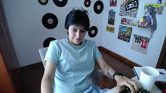 9 Fernanda 9 online show from 28, 2, 2025