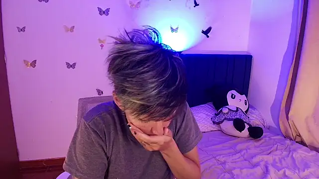 9 Fernanda 9 online show from 20, 11, 2025