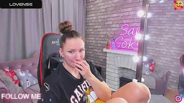 SarahCoksss online show from 22, 3, 2025