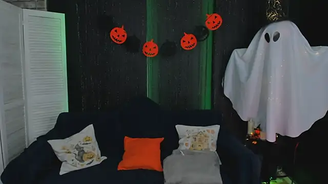 SarahCoksss online show from 28, 10, 2025