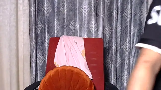 Snapshot of sexy-simmy chatting on 24, 9, 2025 sexy-simmy online show from 24, 9, 2025