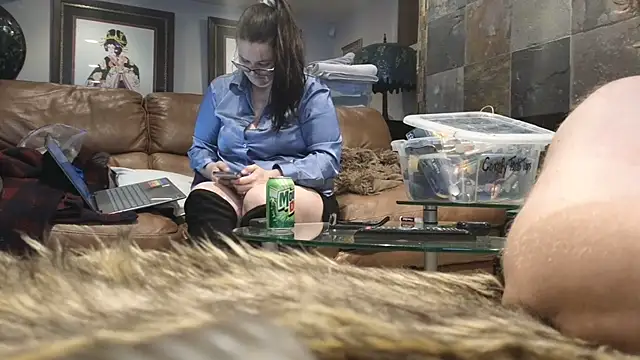 Snapshot of BrookesBigNaturals chatting on 7, 4, 2026 BrookesBigNaturals online show from 7, 4, 2026