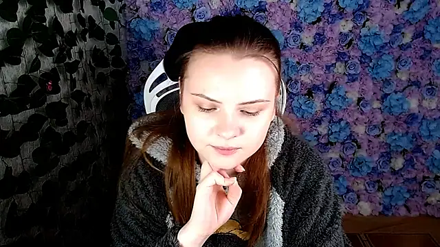 IxxiLiana online show from 26, 9, 2025