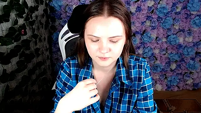 IxxiLiana online show from 29, 9, 2025