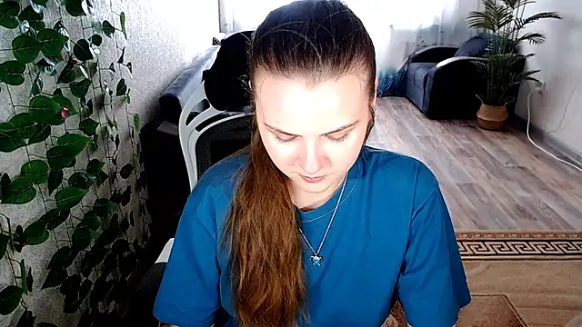 IxxiLiana online show from 31, 10, 2025