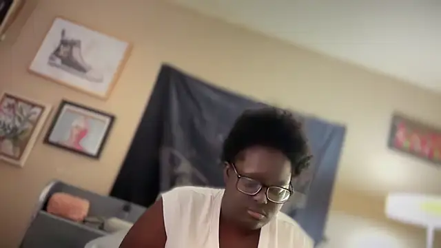 Snapshot of Yagurl__west chatting on 26, 1, 2025 Yagurl west online show from 26, 1, 2025