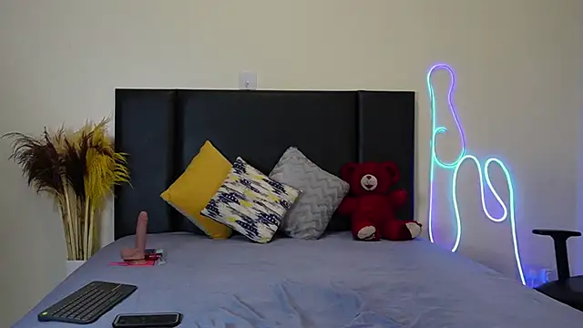 Snapshot of RosesRRed chatting on 15, 12, 2024 RosesRRed online show from 15, 12, 2024