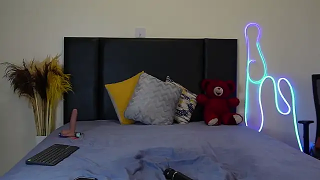 Snapshot of RosesRRed chatting on 16, 12, 2024 RosesRRed online show from 16, 12, 2024