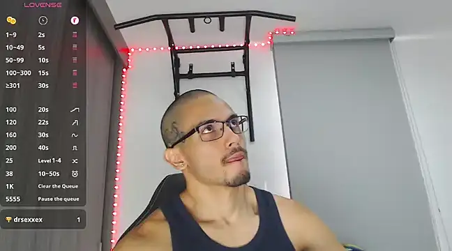 Snapshot of russthiago chatting on 8, 2, 2025 russthiago online show from 8, 2, 2025