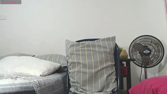 Snapshot of russthiago chatting on 25, 11, 2025 russthiago online show from 25, 11, 2025