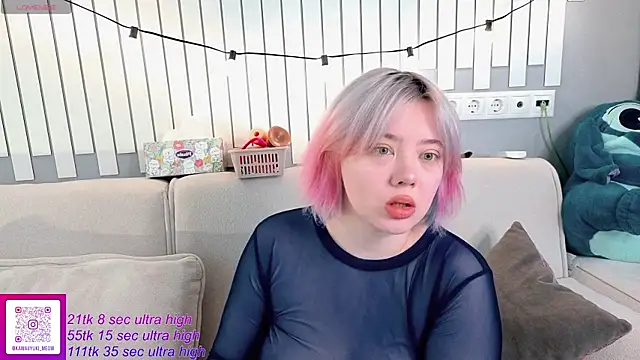   KawaiiYuki   online show from 18, 5, 2026