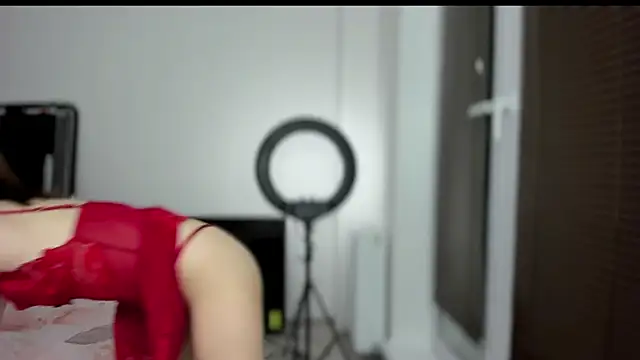 sarahphyllis online show from 8, 3, 2025