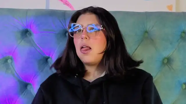 Paola Lyon  online show from 11, 2, 2026