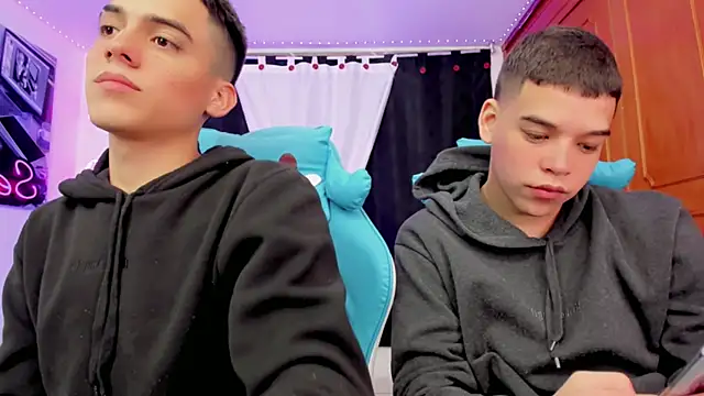 Snapshot of jake_and_joaquin chatting on 8, 12, 2024 jake and joaquin online show from 8, 12, 2024