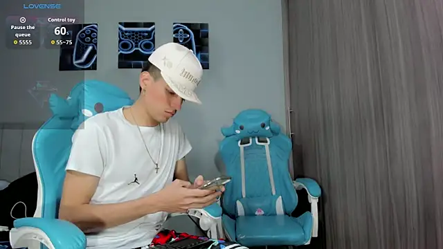 Snapshot of jake_and_joaquin chatting on 6, 10, 2025 jake and joaquin online show from 6, 10, 2025