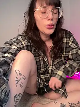 Mona-Peaches online show from 2, 3, 2026