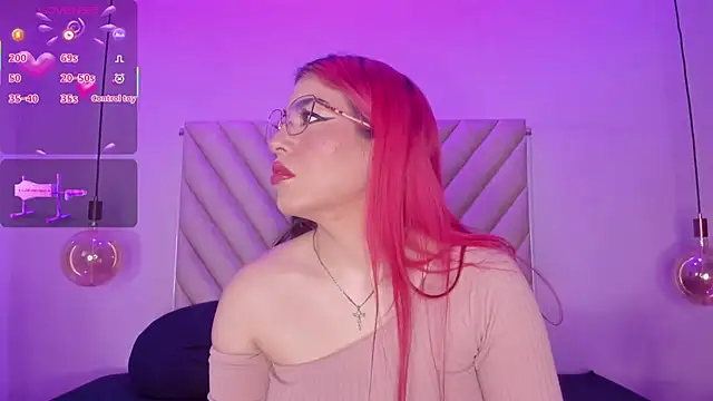 EmmaSwift  online show from 11, 11, 2025