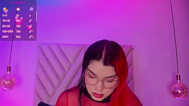 EmmaSwift  online show from 2, 12, 2025