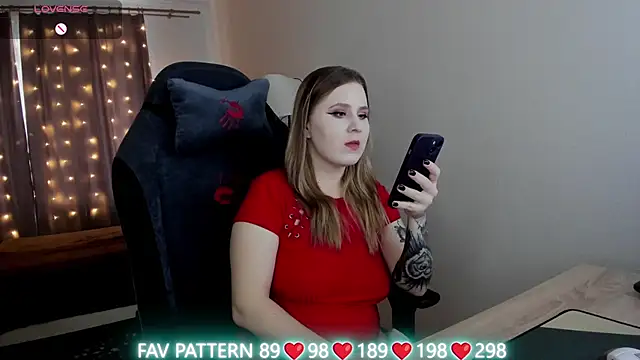 Snapshot of Olivia_Munk chatting on 12, 3, 2025 Olivia Munk online show from 12, 3, 2025