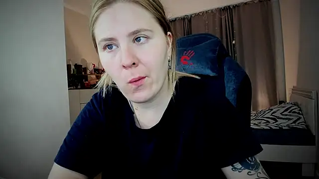 Snapshot of Olivia_Munk chatting on 9, 9, 2025 Olivia Munk online show from 9, 9, 2025