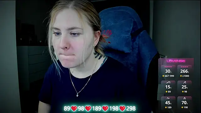 Olivia Munk online show from 9, 11, 2025