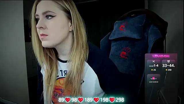 Olivia Munk online show from 19, 11, 2025