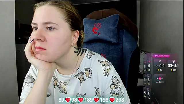 Olivia Munk online show from 29, 11, 2025