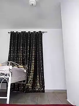 Kamdollie online show from 4, 3, 2025