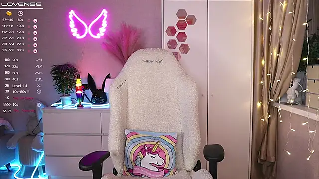 Break-me-Shake-me online show from 29, 1, 2025