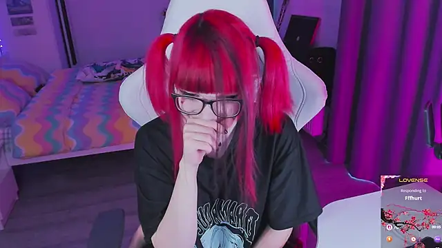 Snapshot of Yumi_Youkai chatting on 9, 10, 2025 Yumi Youkai online show from 9, 10, 2025