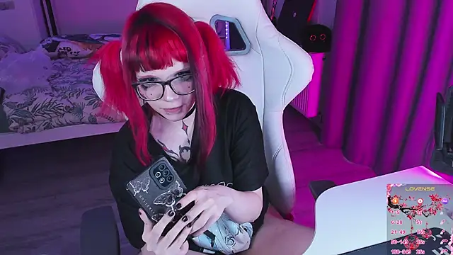 Snapshot of Yumi_Youkai chatting on 1, 11, 2025 Yumi Youkai online show from 1, 11, 2025