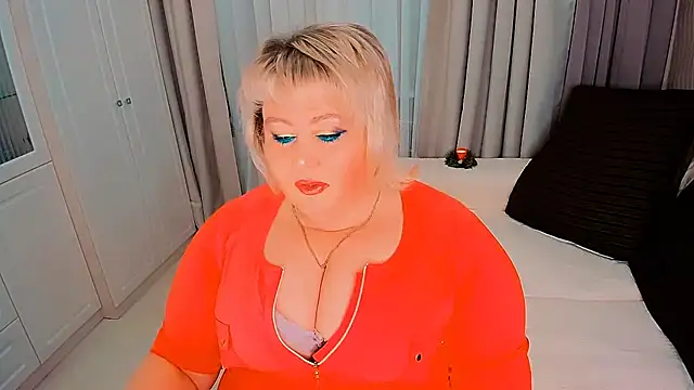 Snapshot of BIGTITSBBW chatting on 31, 12, 2024 BIGTITSBBW online show from 31, 12, 2024