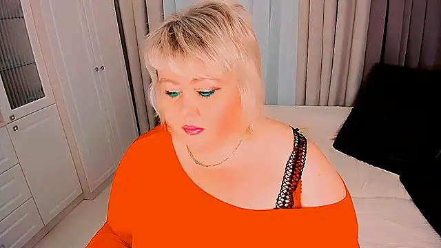 Snapshot of BIGTITSBBW chatting on 2, 2, 2025 BIGTITSBBW online show from 2, 2, 2025